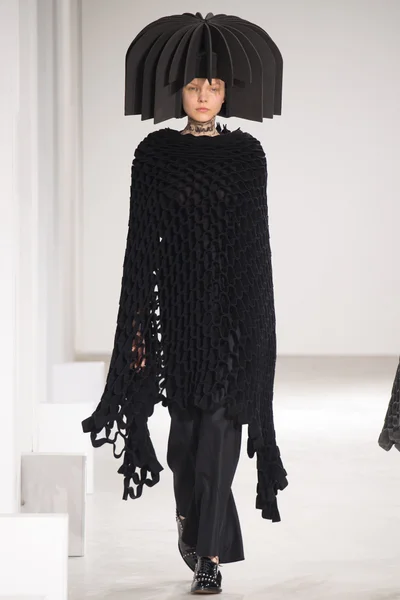 Look 29